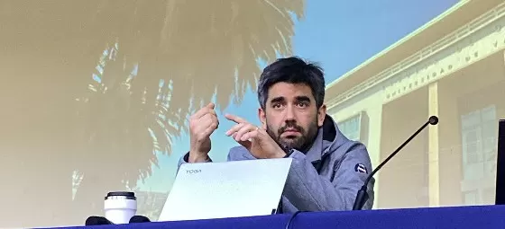 Emilio Kopaitic participó en la Escuela Sindical Arnoldo Camú Veloso de la Universidad de Valparaíso
